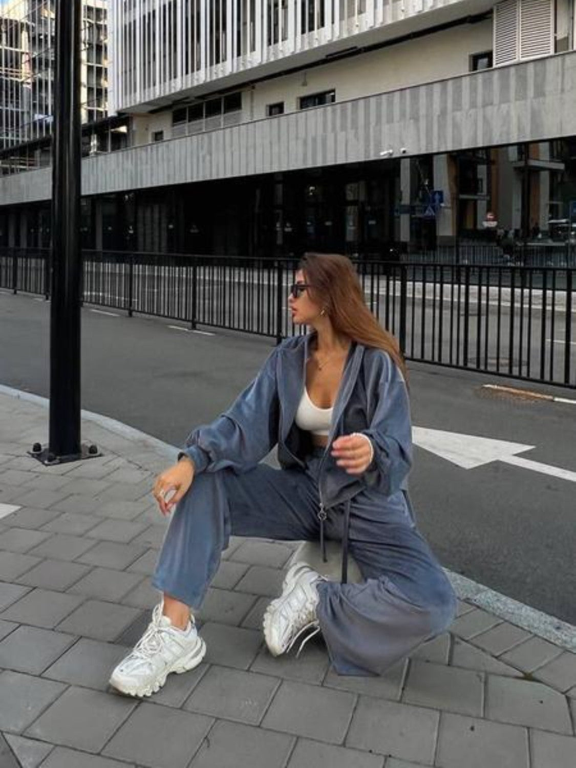 Hooded Jacket and Pants WOMEN Set - CHIC TB