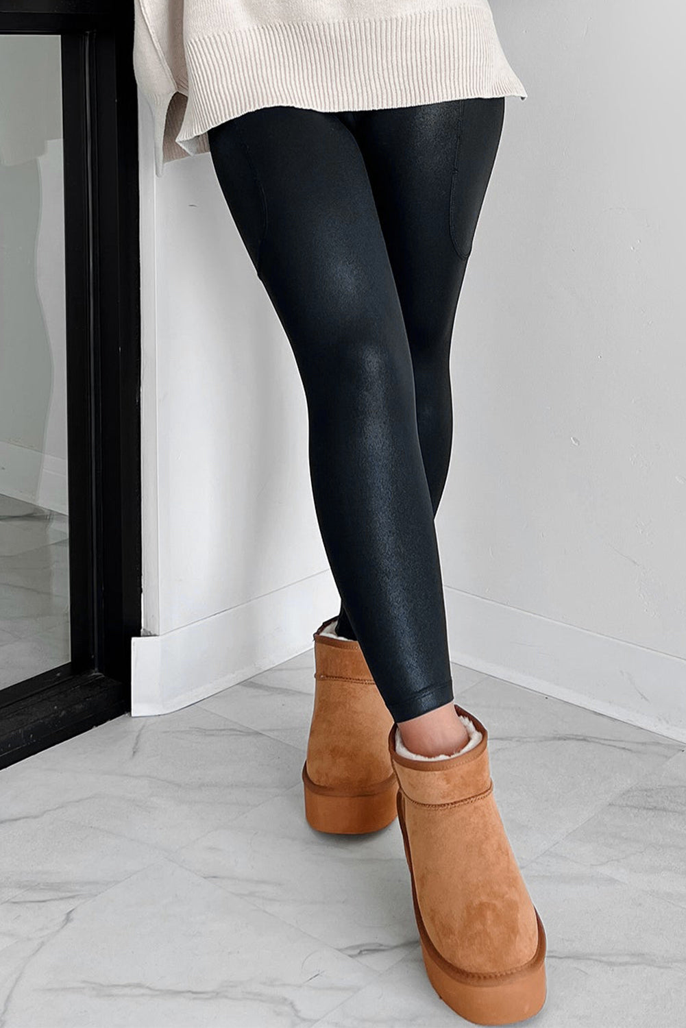 Black V Crossover High Waist Pocketed Leggings Dear-Lover Dropshipping