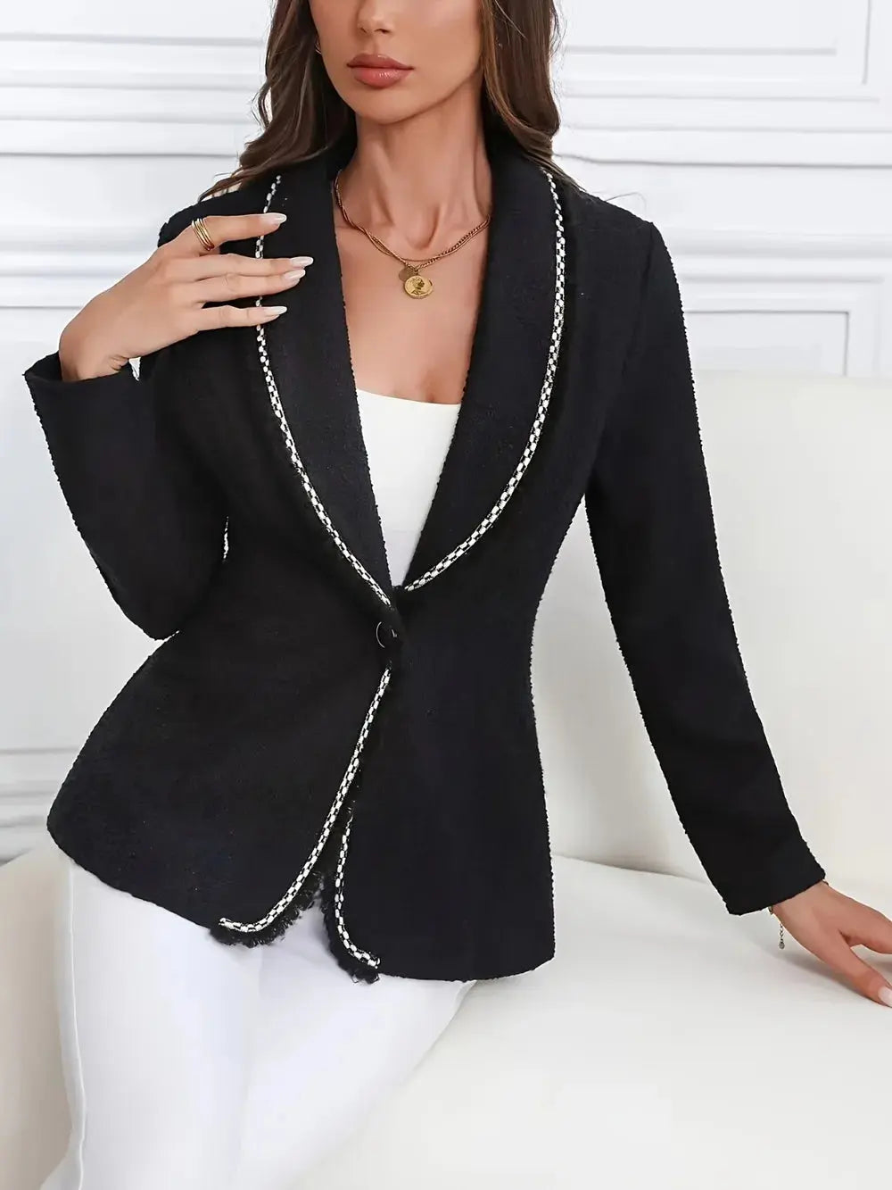 Single-Breasted Lapel Collar Blazer.