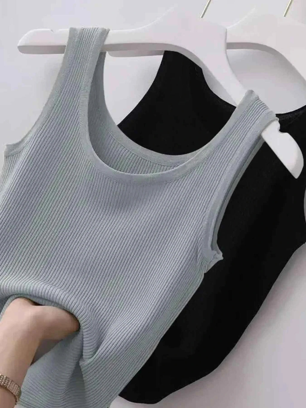 Plus Size Ribbed Knit Scoop Neck Tank Top.