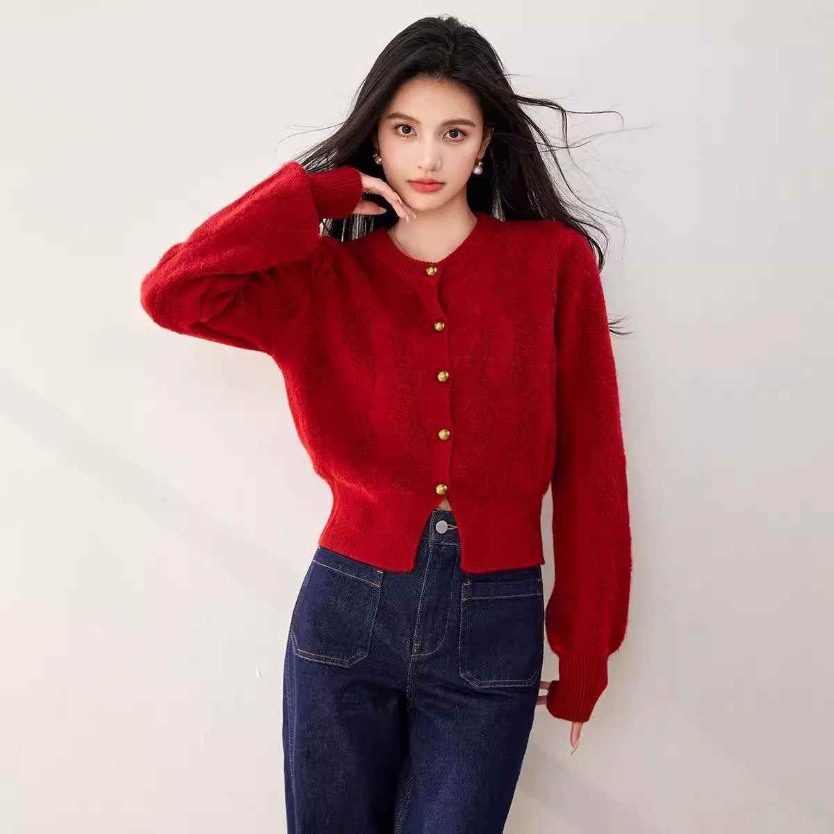 Advanced temperament red sweater female design retro loose long sleeved knitted sweater jacket