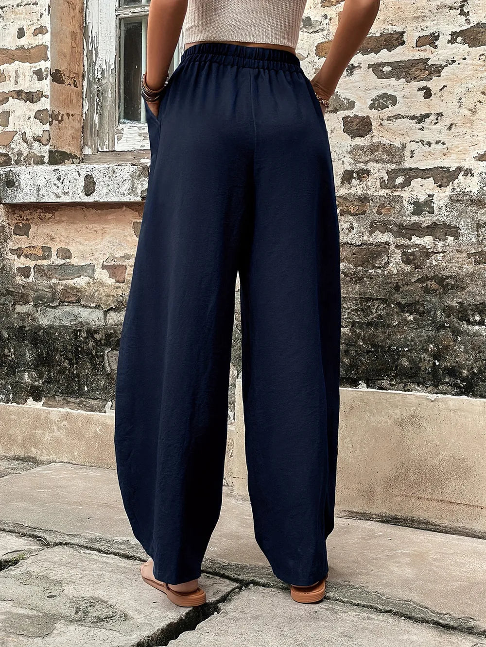 Elastic Waist Pants with Pockets.