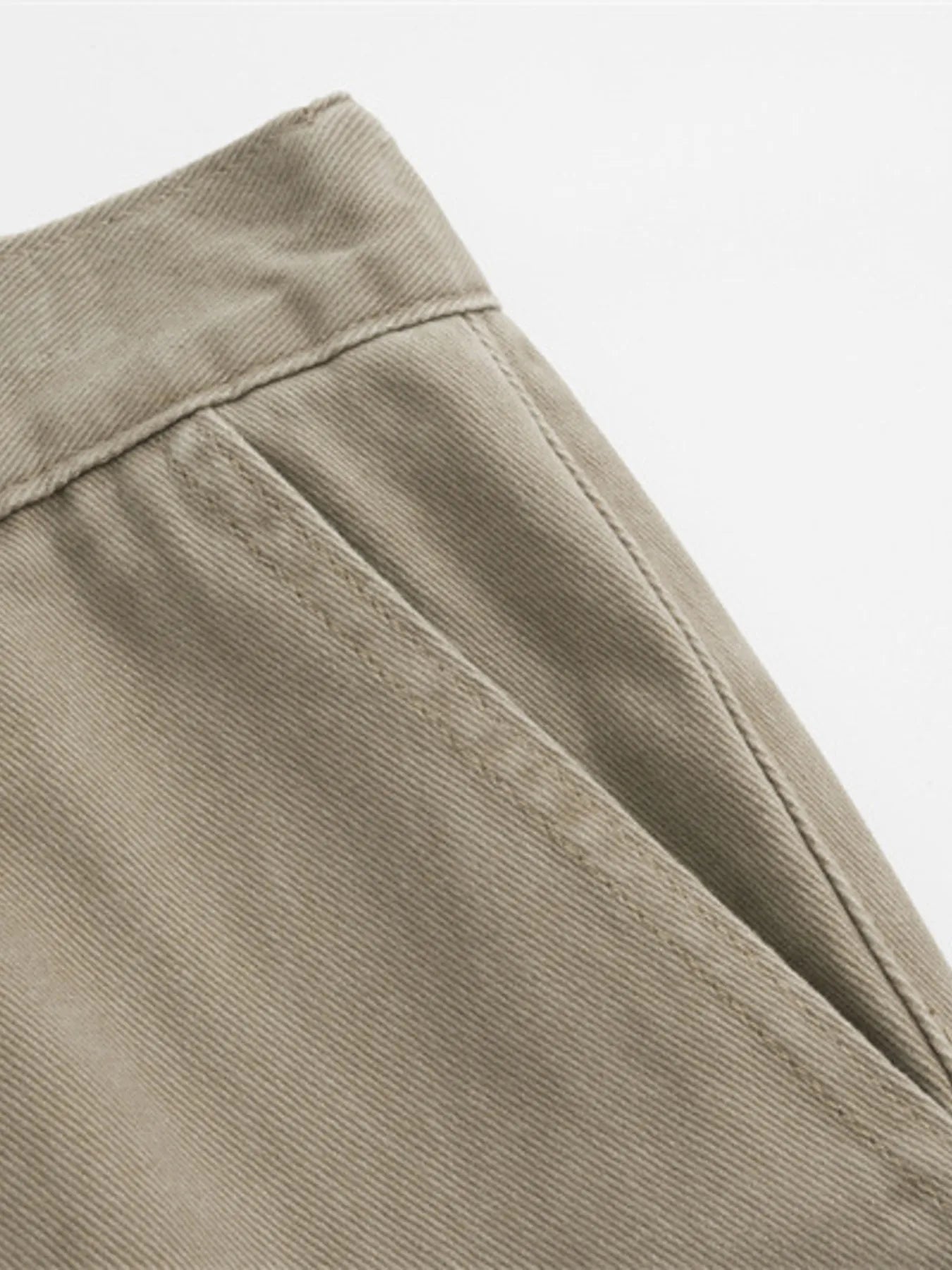Men's Wide Leg Cargo Pants.