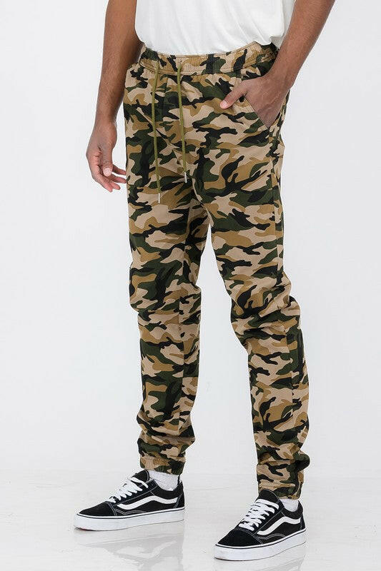 Men's Solid Stretch Cargo Jogger.