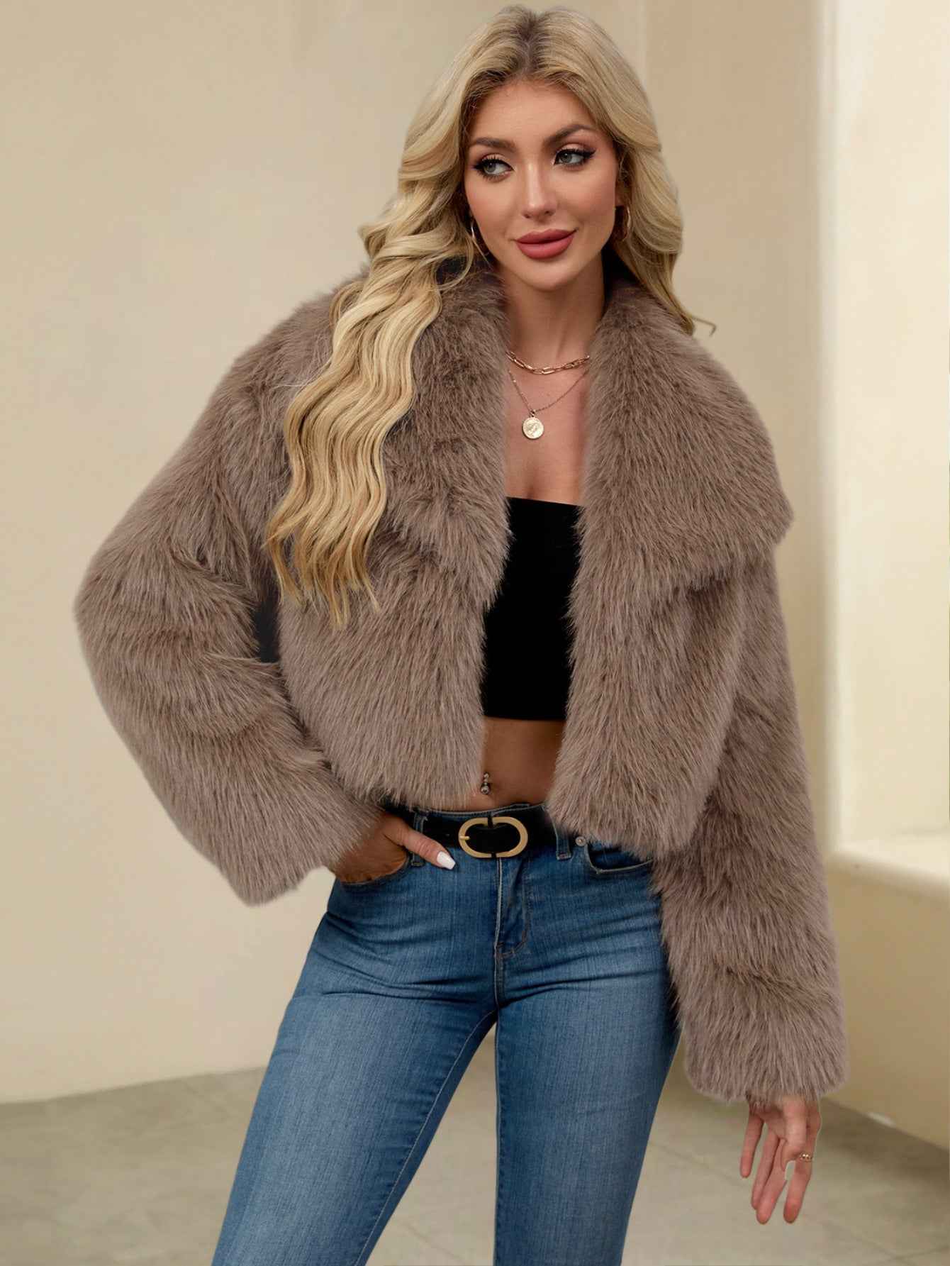 Faux Fur Flared Collar Women's Short Faux Fur Coat