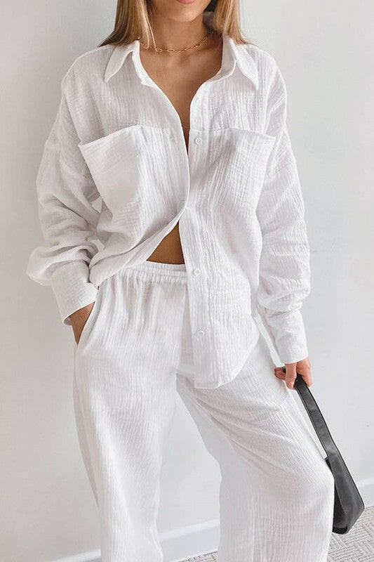 Two piece pants set.