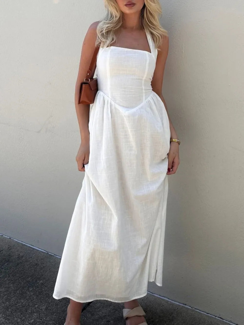 BEAUTIFUL Halter Neck Midi Dress.