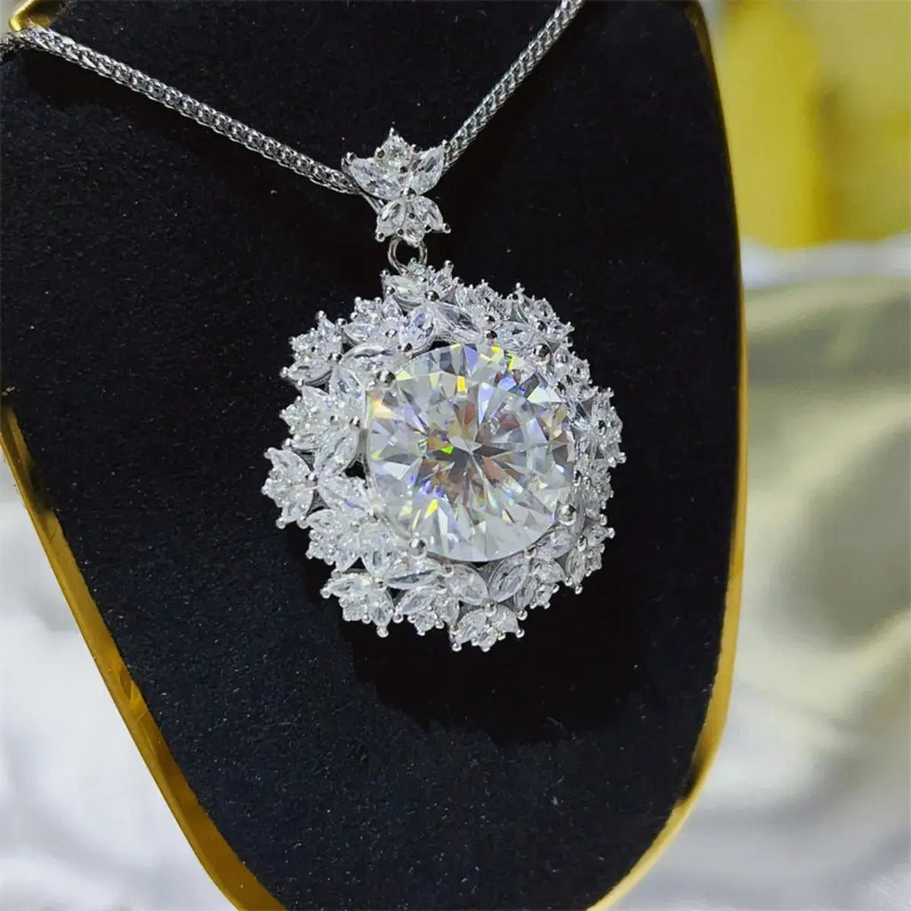 10 Carat Moissanite 925 Sterling Silver Necklace.