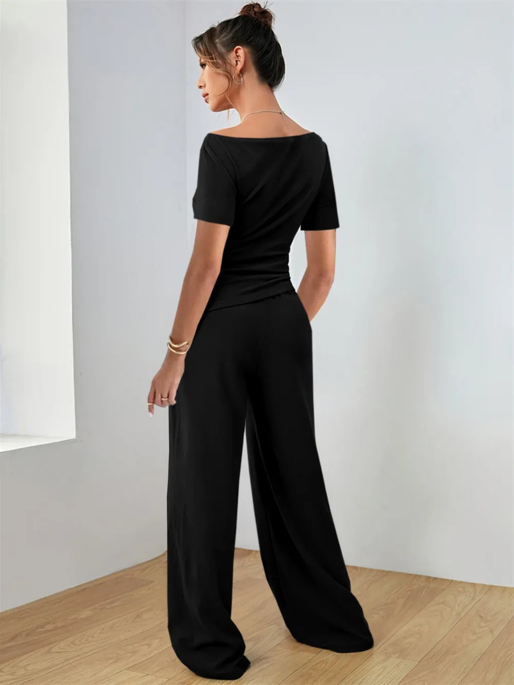 Short Sleeve T-Shirt and Pants Set - CHIC TB