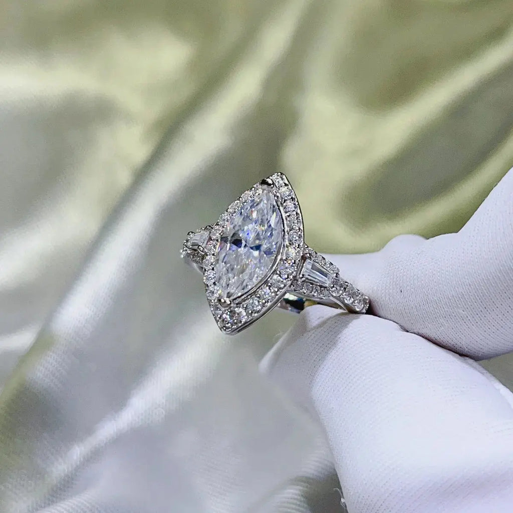 2 Carat Moissanite 925 Sterling Silver Ring.