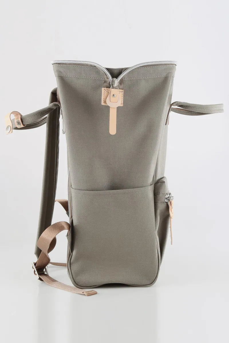 Waterproof Design Arcuate Shoulder Strap Backpack Bag with Handles.