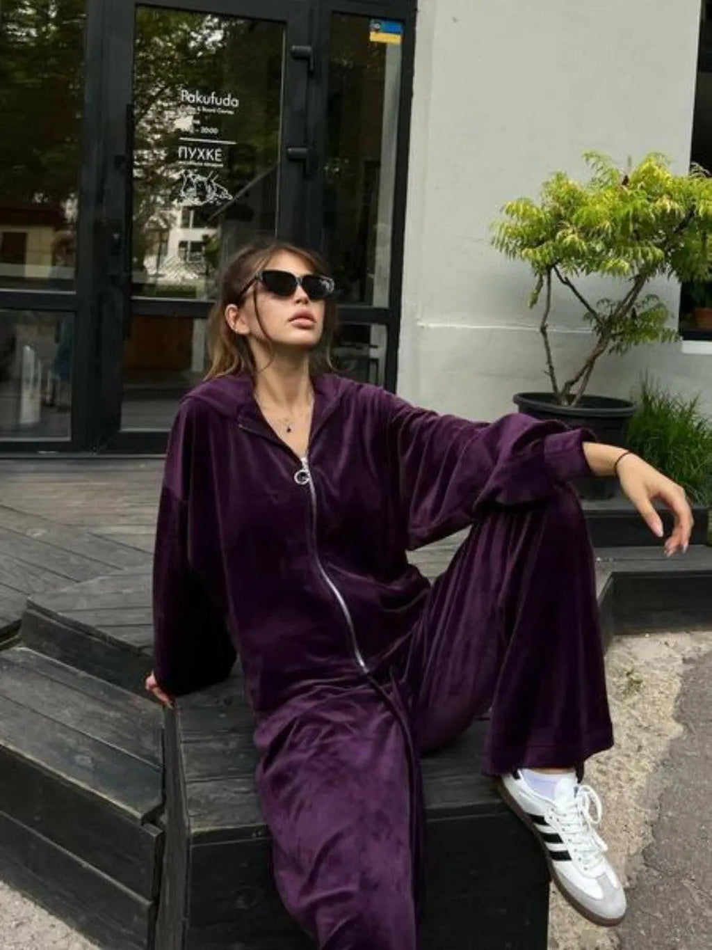 Hooded Jacket and Pants WOMEN Set.