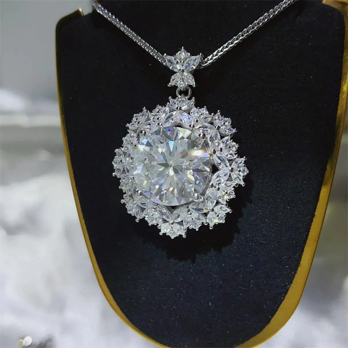 10 Carat Moissanite 925 Sterling Silver Necklace.