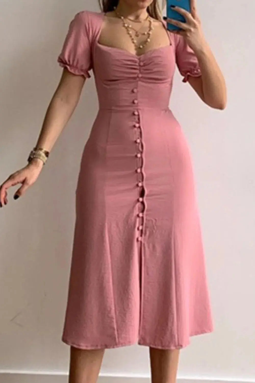 Sweetheart Neck Short Sleeve Dress.