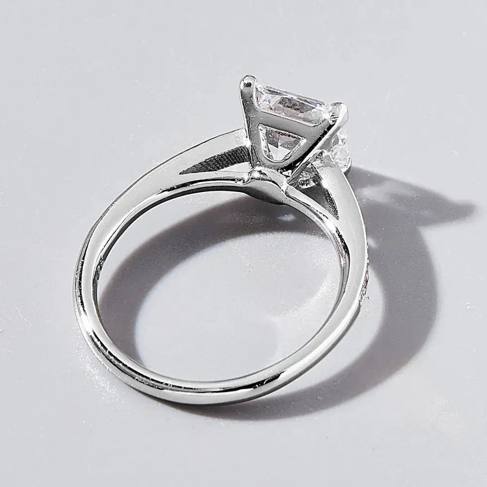 925 Sterling Silver Zircon Ring.