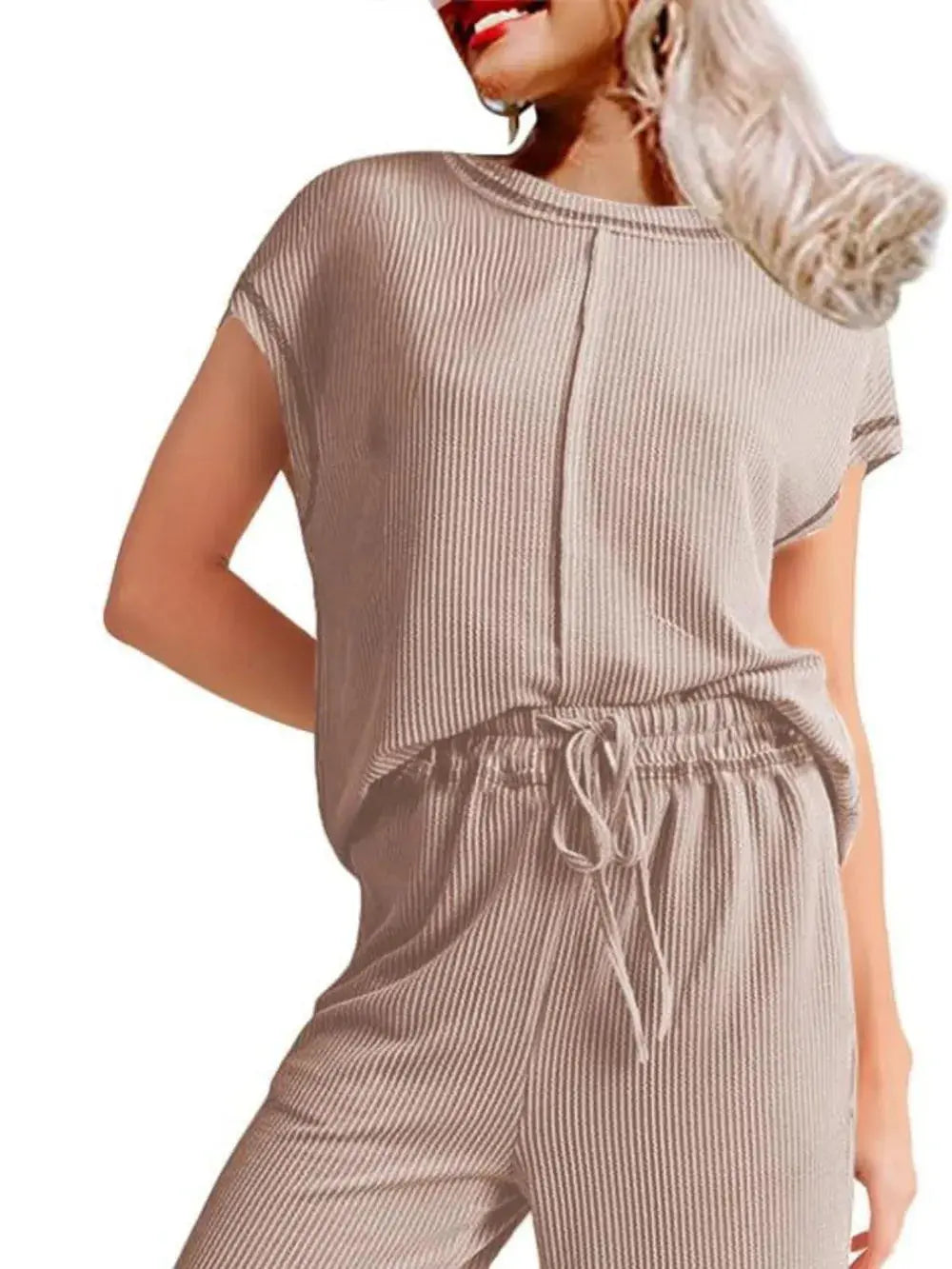 WOMEN Top and Pants Set.