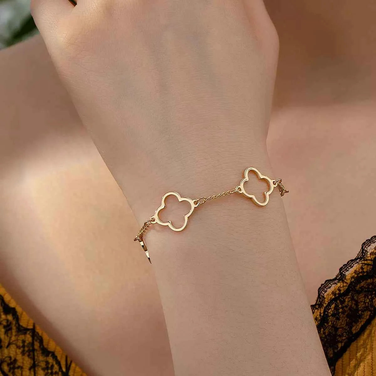 18K Gold-Plated Four Leaf Clover Bracelet