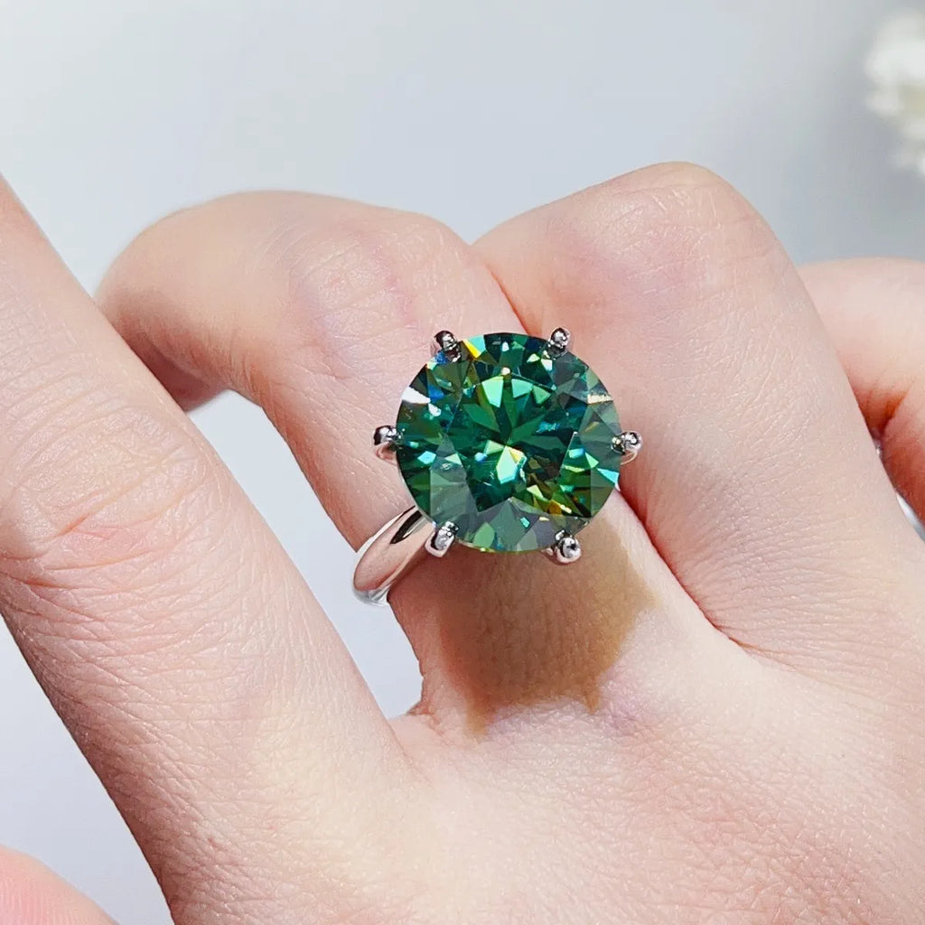 10 Carat Moissanite 925 Sterling Silver Ring.