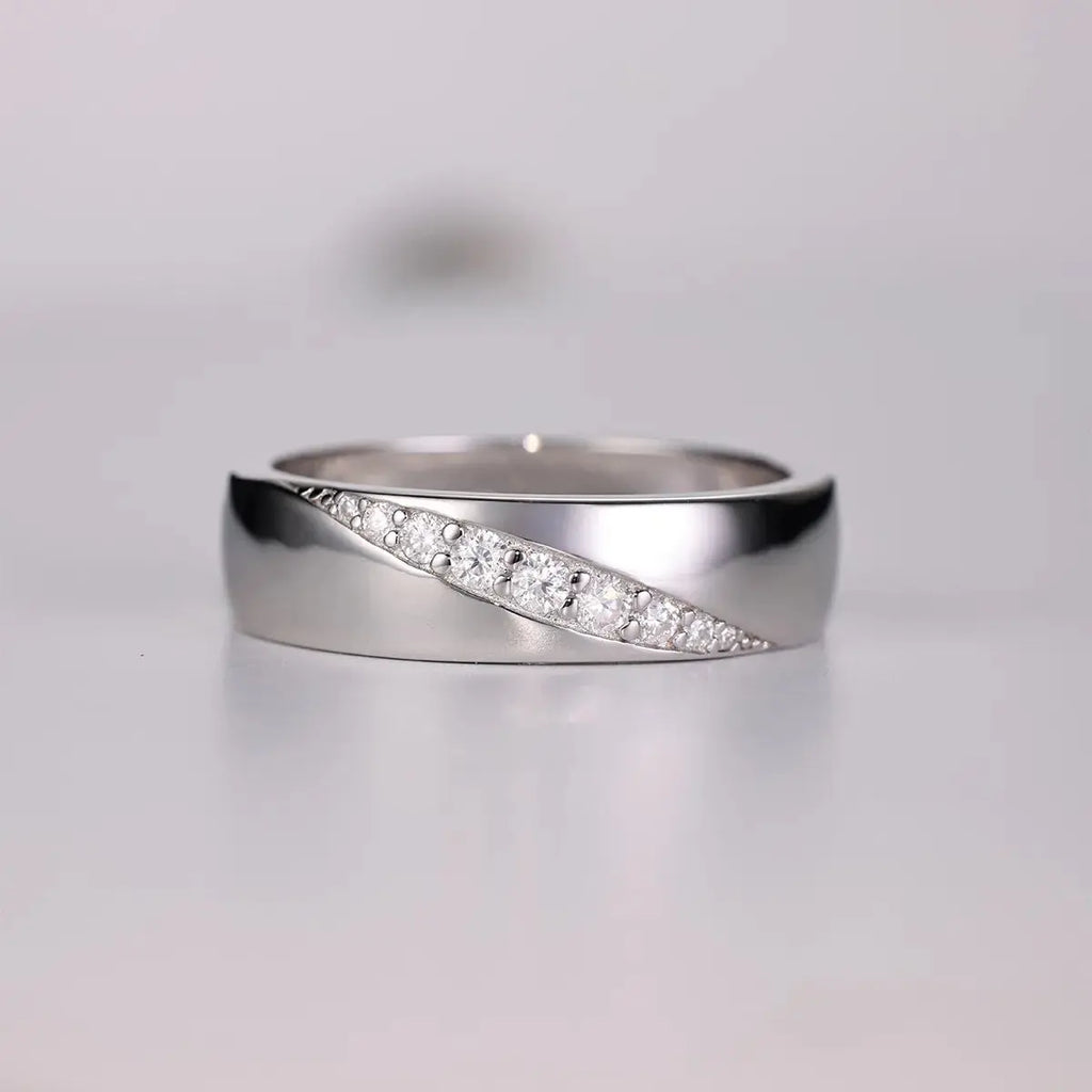 925 Sterling Silver Moissanite Ring.