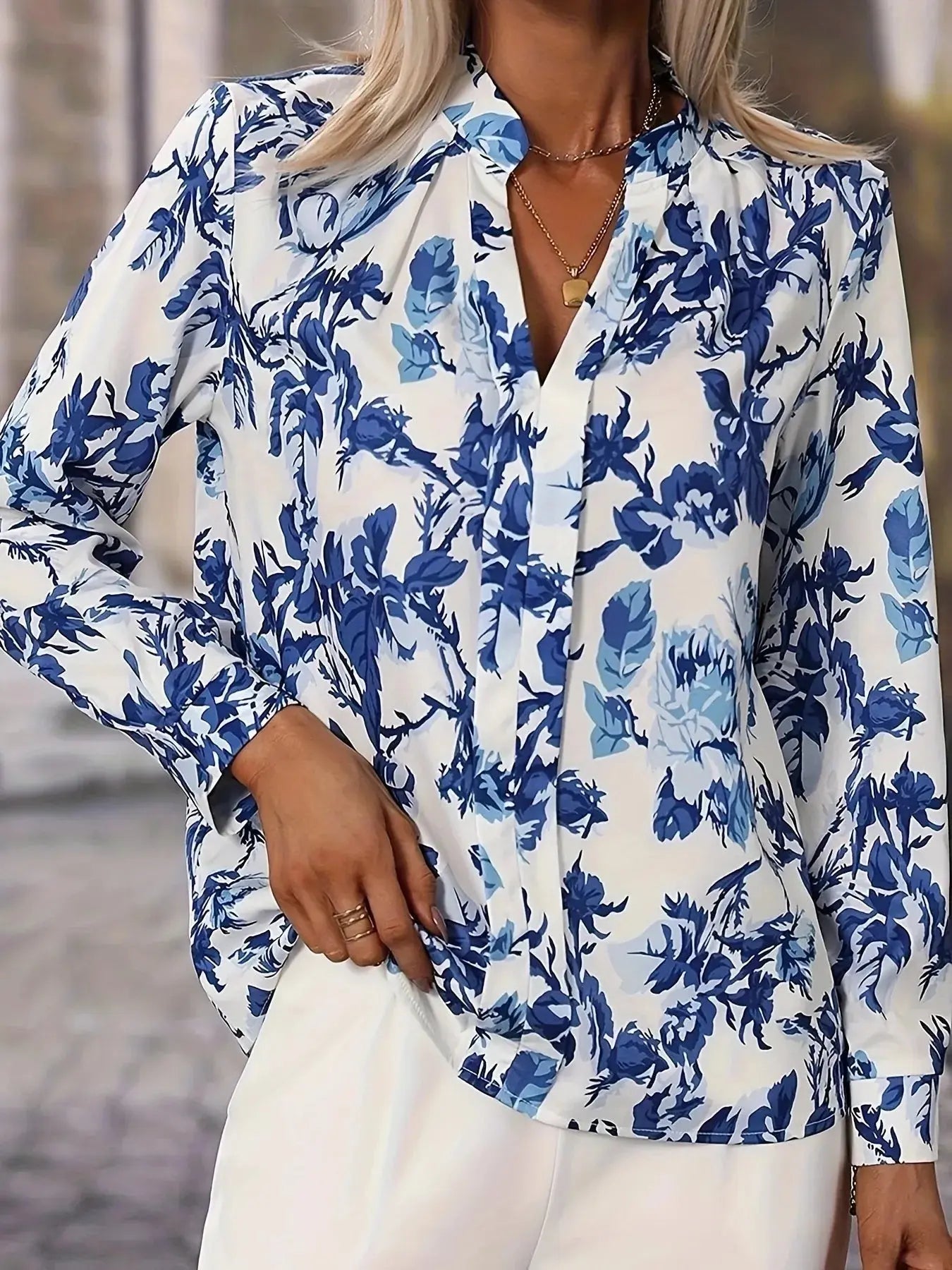 Printed Notched Long Sleeves Blouse.