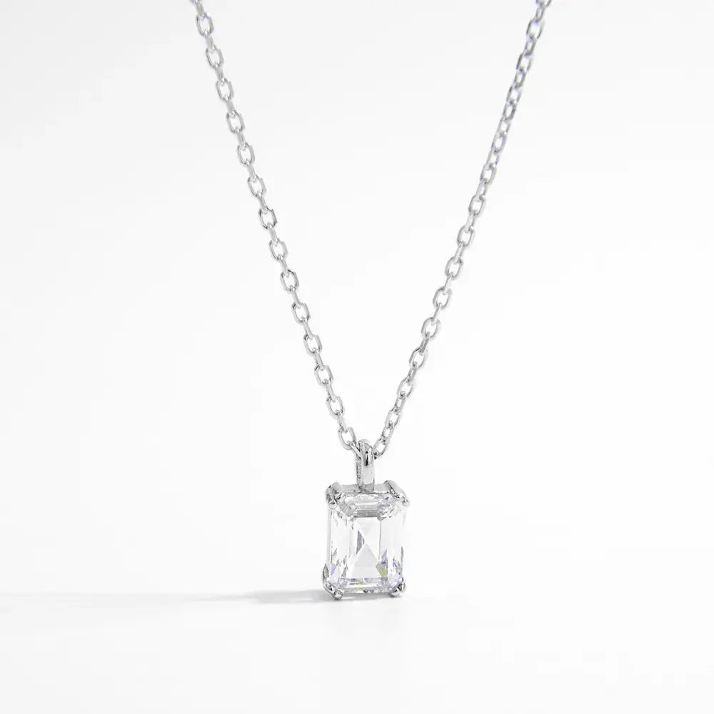 925 Sterling Silver Zircon Pendant Necklace.