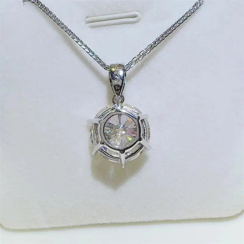 10 Carat Moissanite 925 Sterling Silver Pendant Necklace.