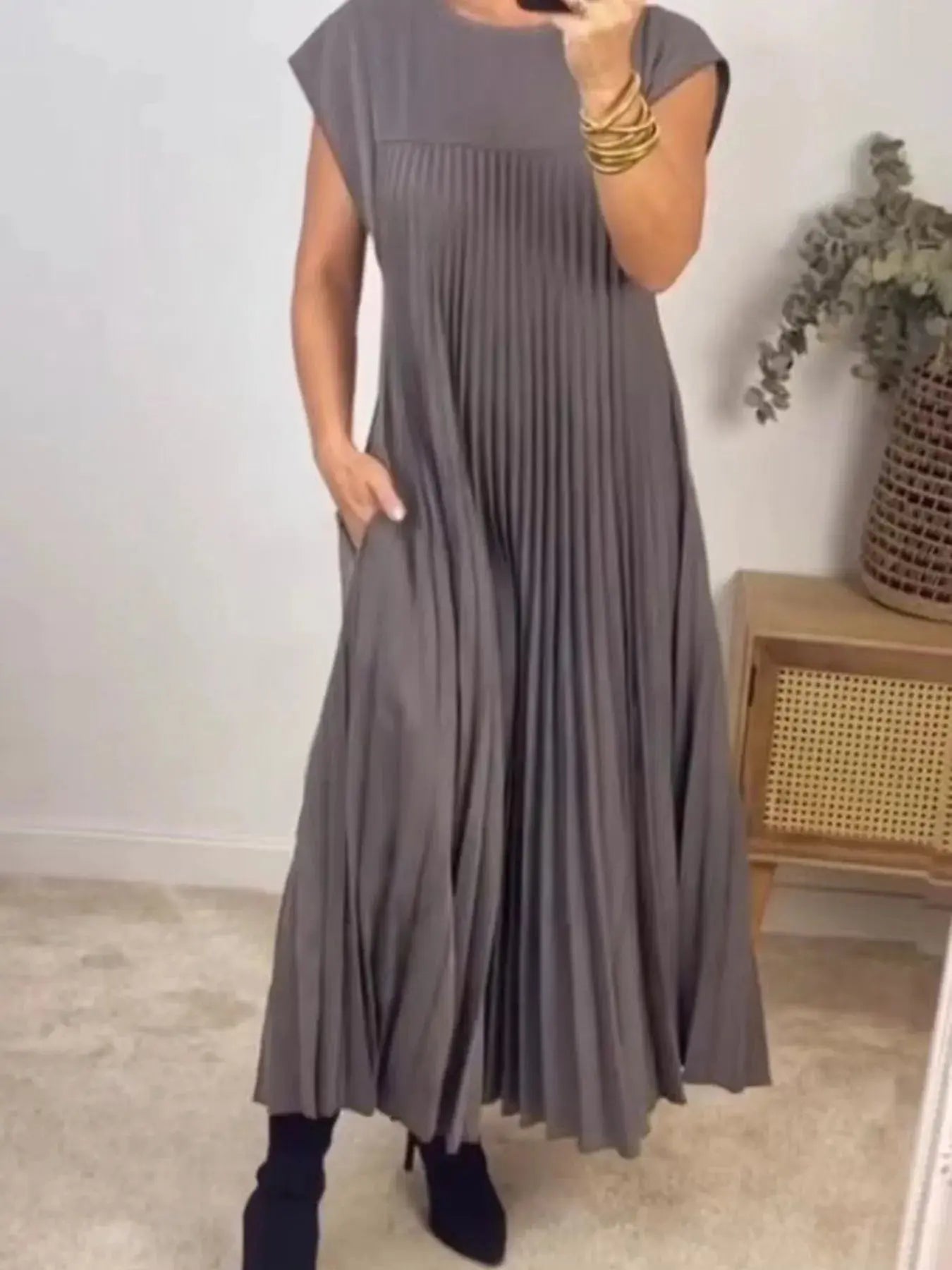 Full Size Pleated Round Neck Maxi Dress Plus Size.