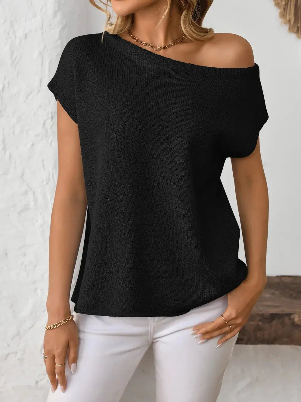 Mandy Boat Neck Short Sleeve Knit Top.