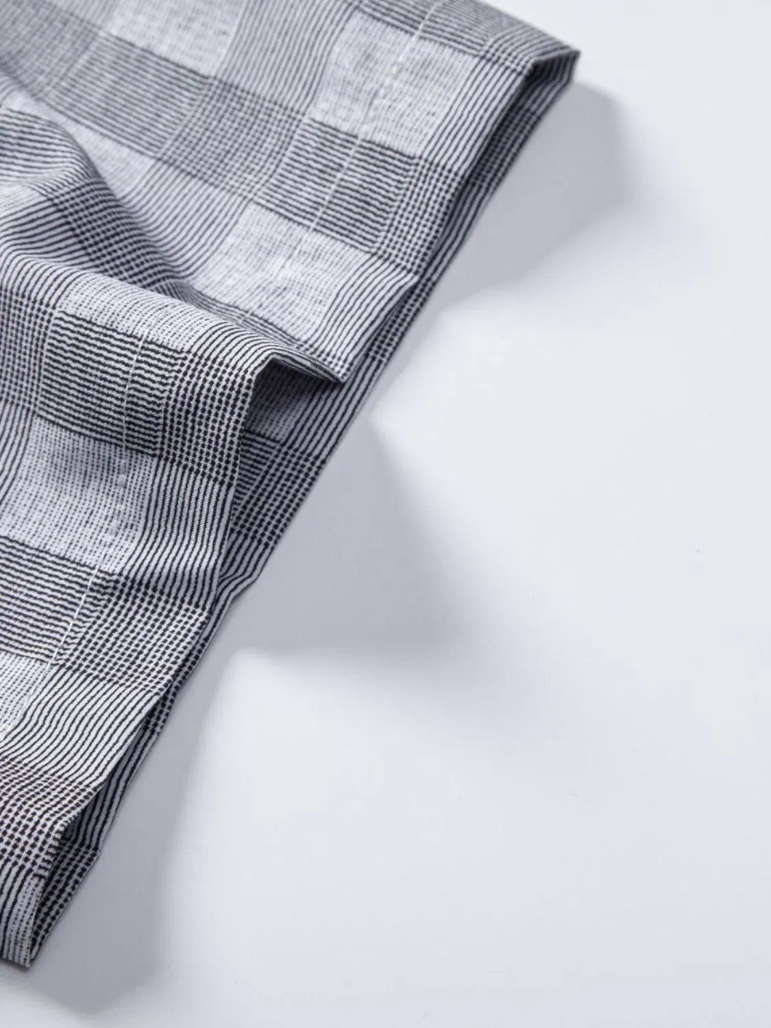 Men's Plus Size Casual Plaid Short Sleeve Button-Down Shirt.