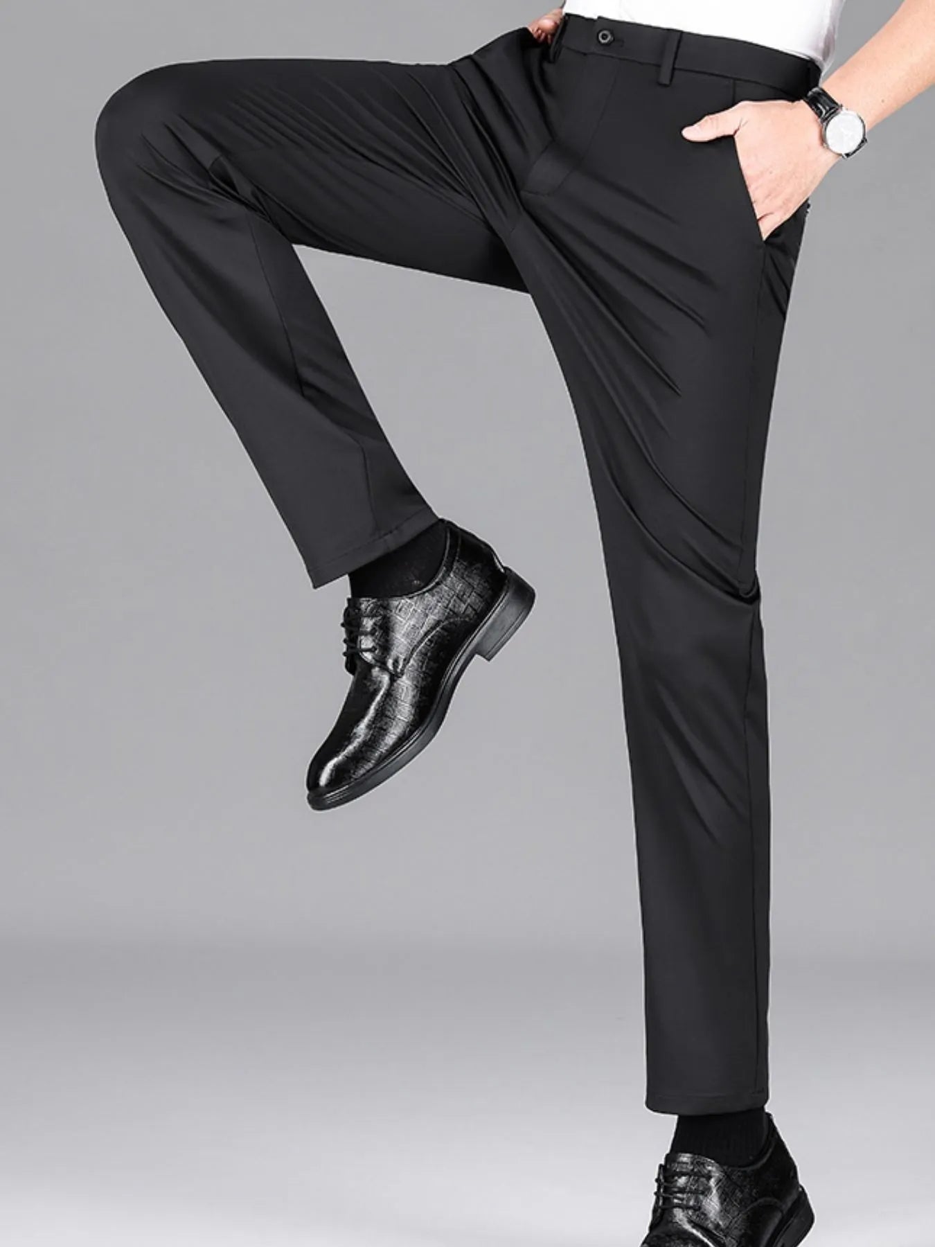 Men's Loose Fit Pants.