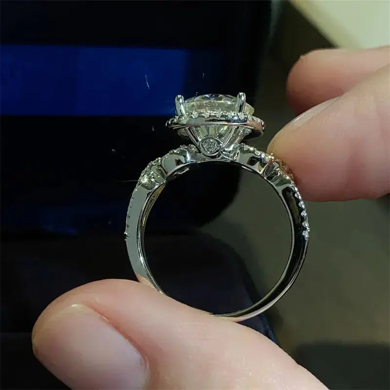 3 Carat 925 Sterling Silver Moissanite Ring.