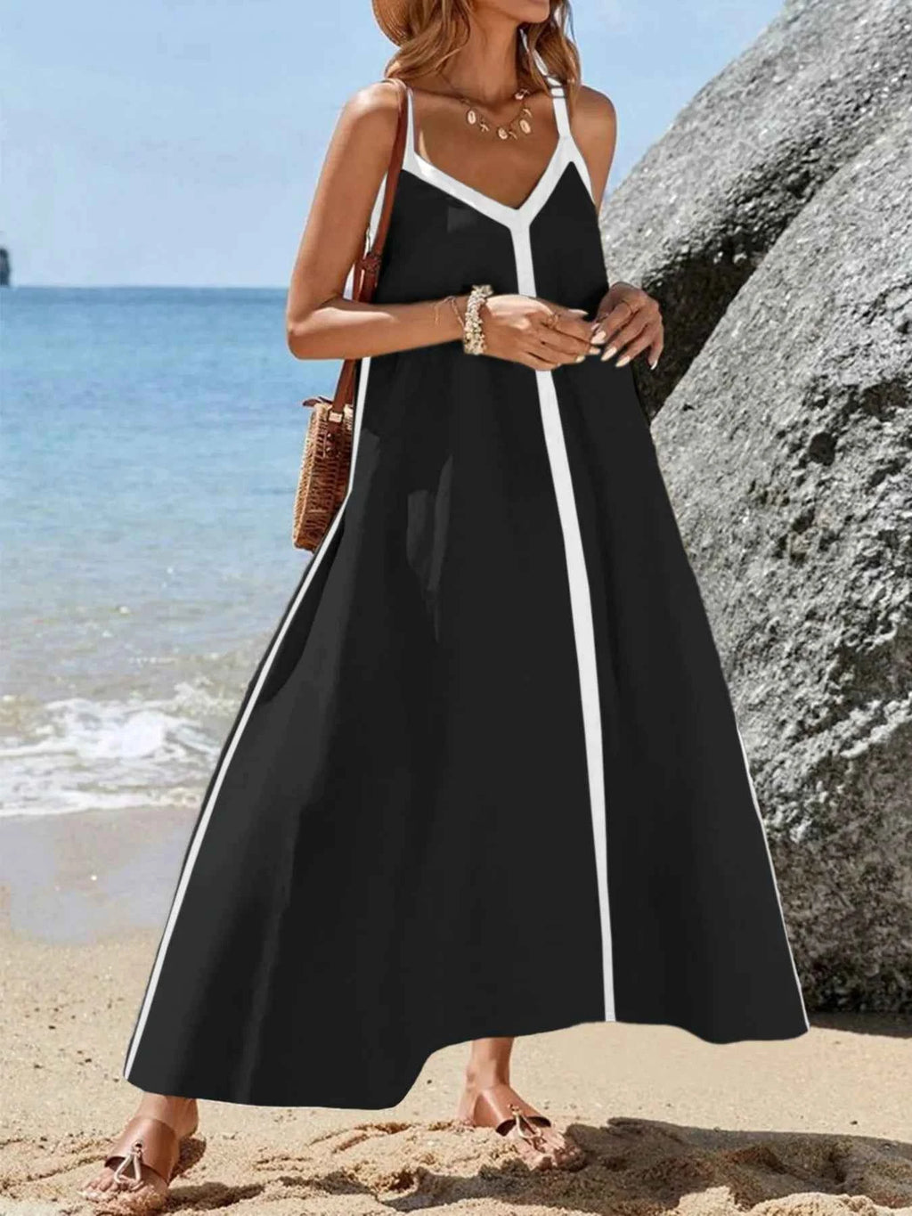 Contrast Trim V-Neck Maxi Dress