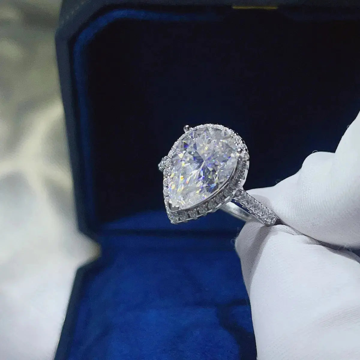 2 Carat Moissanite 925 Sterling Silver Ring.