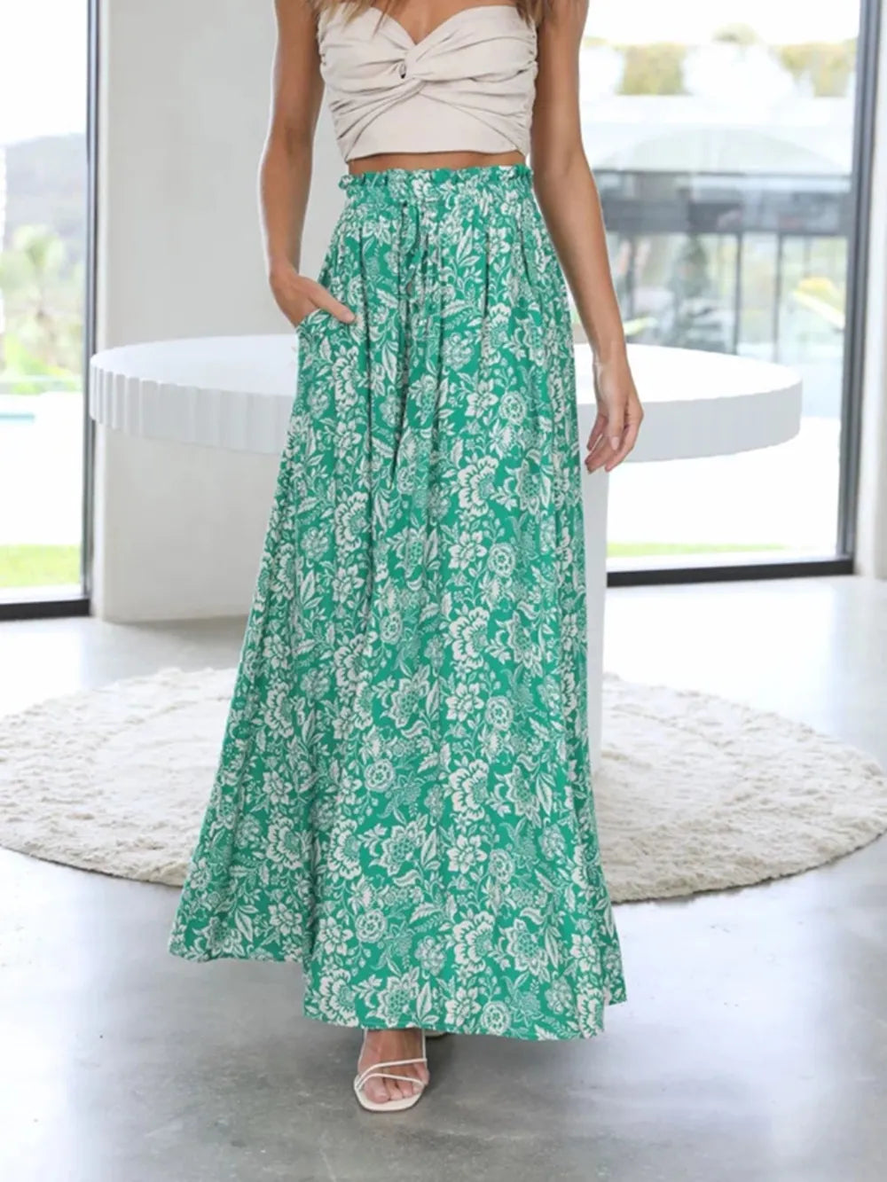 Drawstring Paperbag Waist Printed Wide Leg Pants.