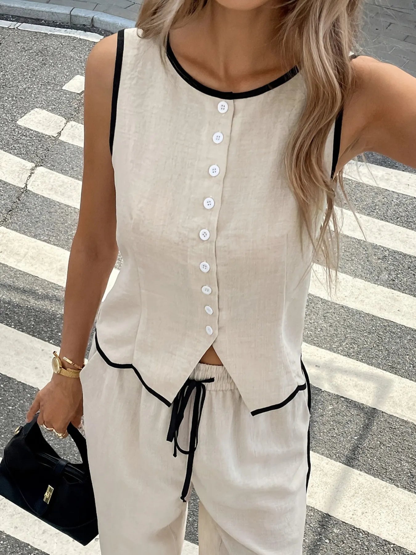 Casual Button-Up Tank and Wide-Leg Pants Set.