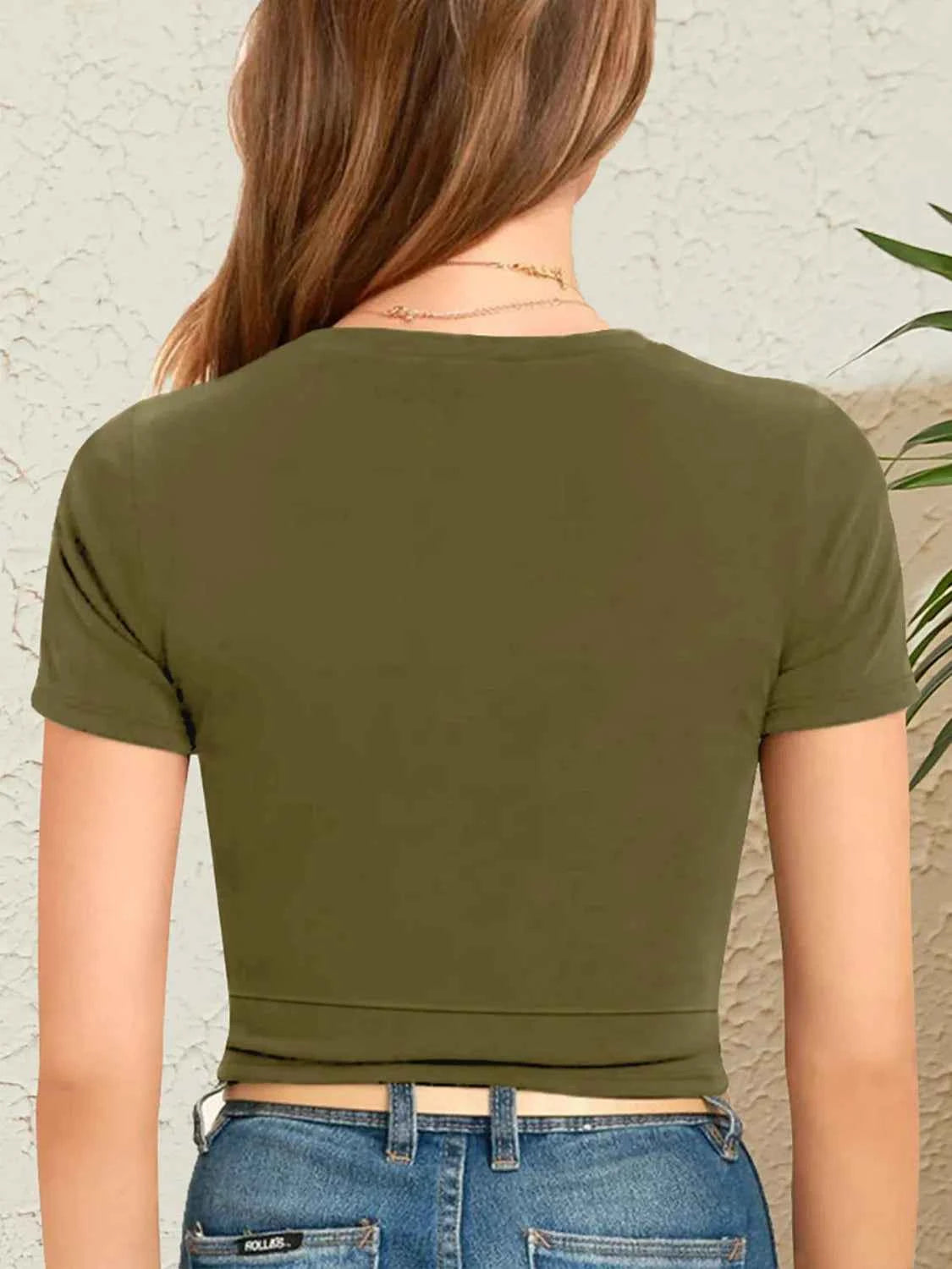 Round Neck Short Sleeve Crop T-Shirt.