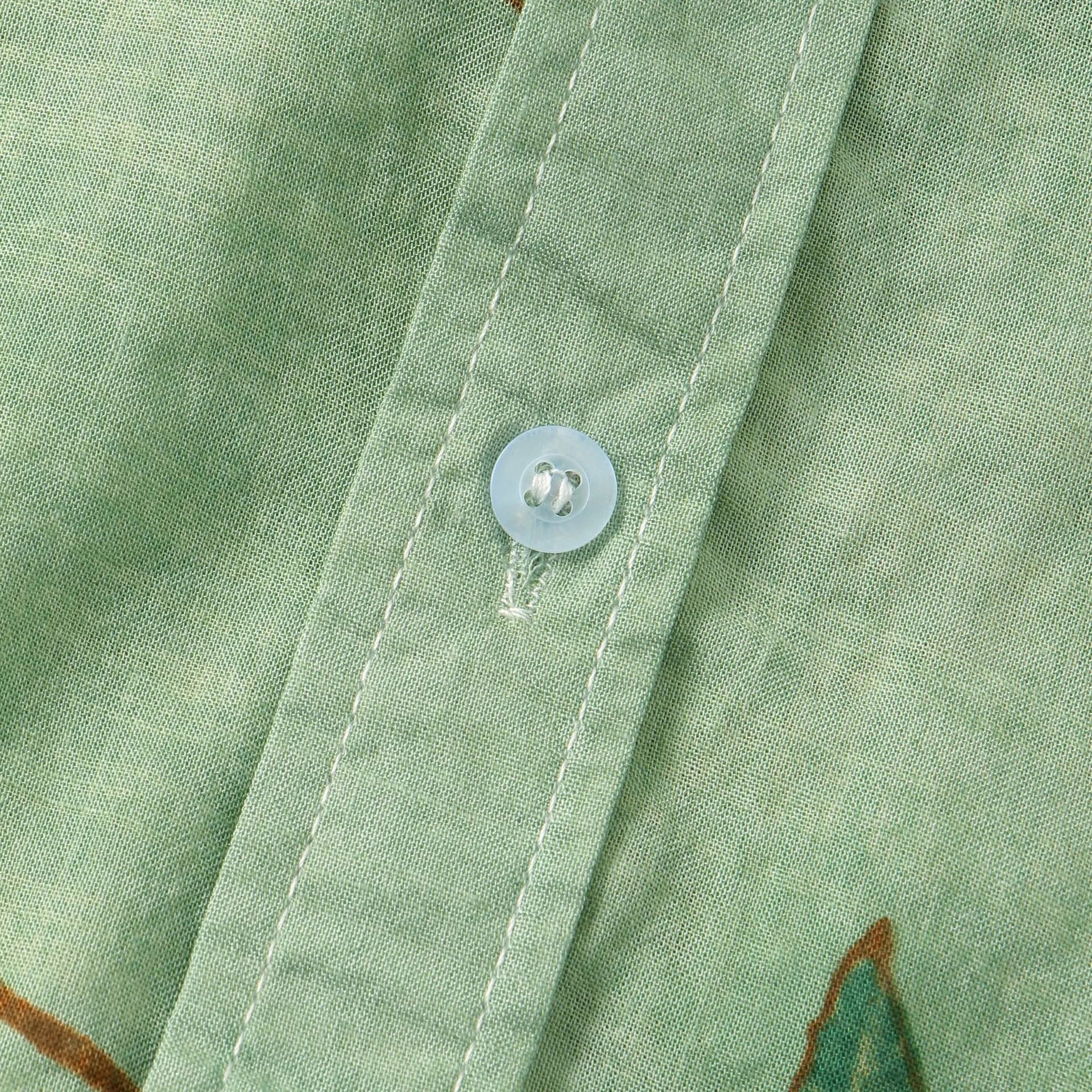 Men's Plus Size Floral Print Short Sleeve Button Down Shirt.