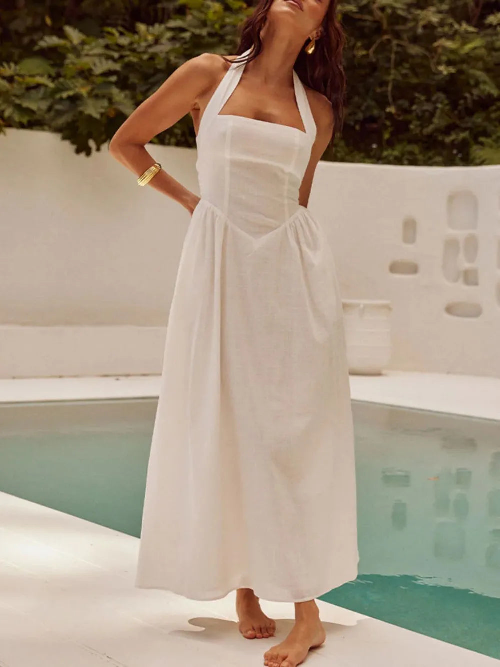 BEAUTIFUL Halter Neck Midi Dress.