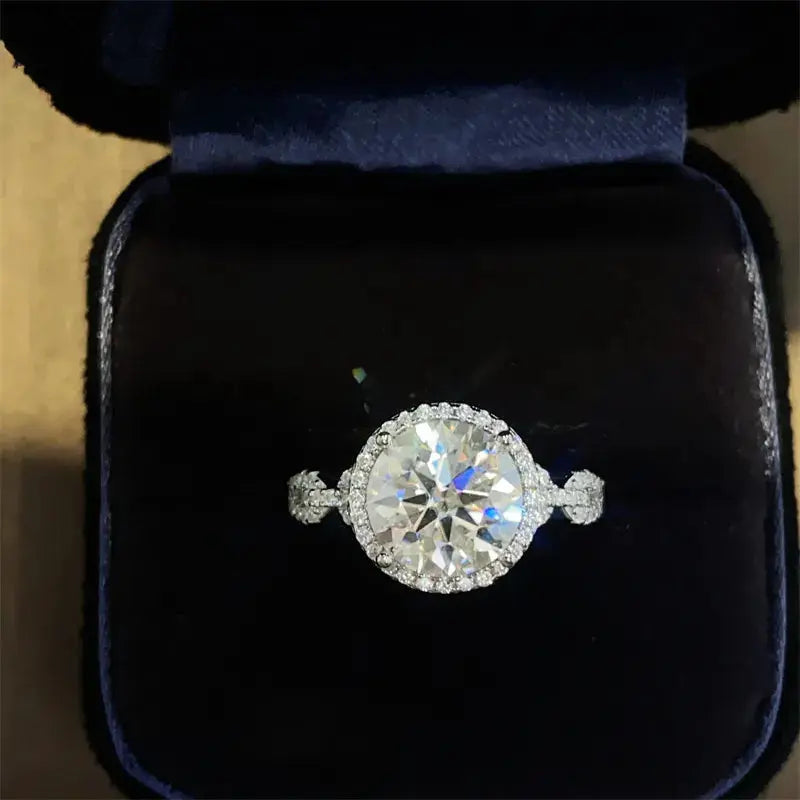 3 Carat 925 Sterling Silver Moissanite Ring.