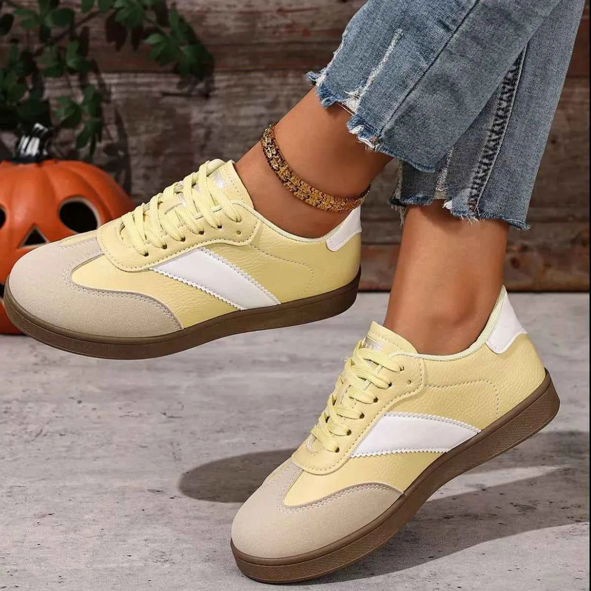 Round Toe Lace Up Sneakers