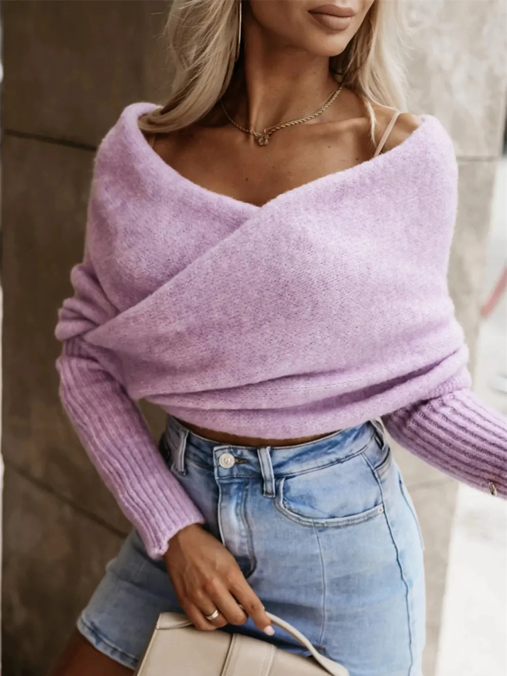 Long Sleeve Cropped Knit Top.