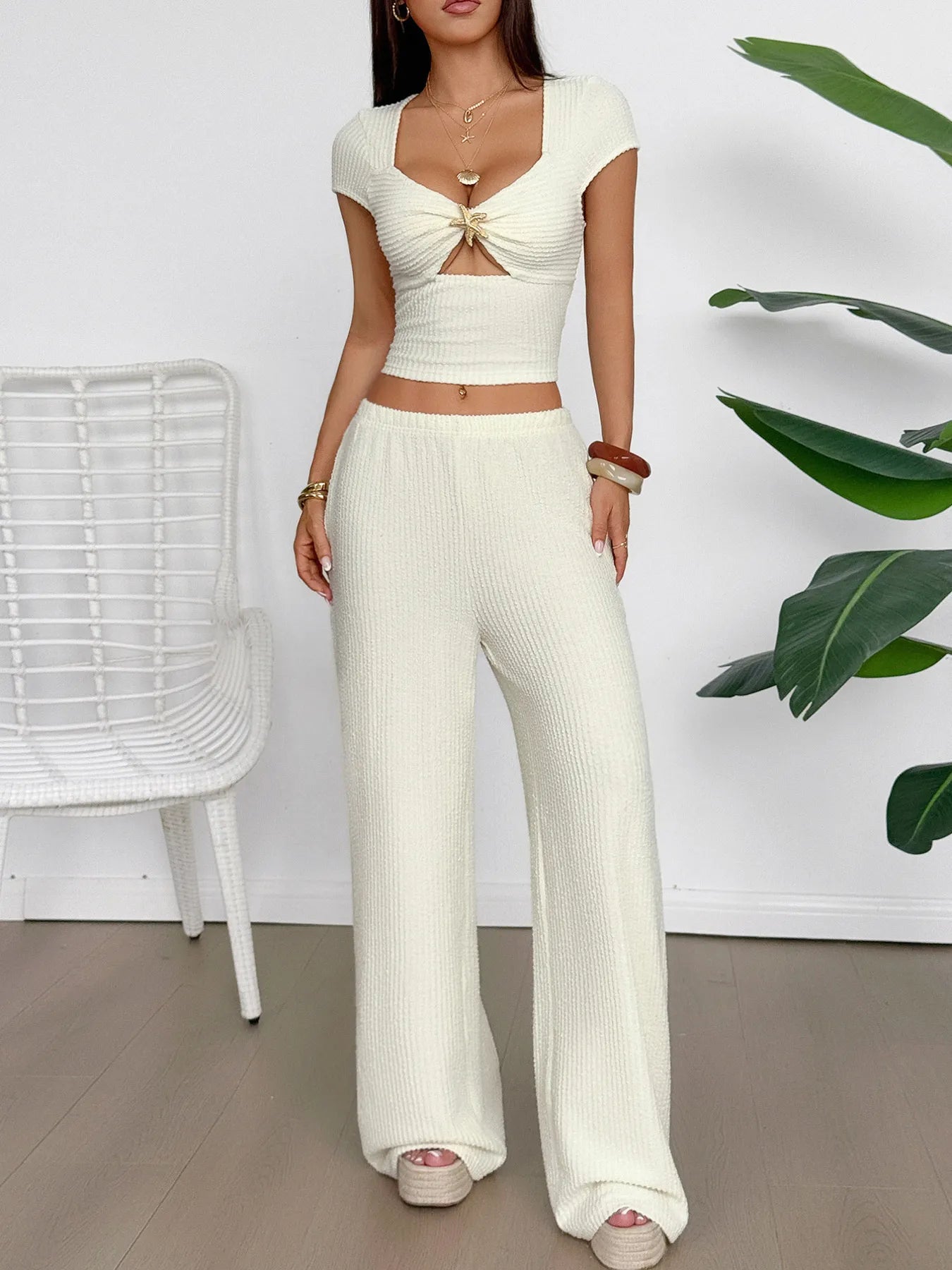 Cutout Short Sleeve Top and Pants Set.