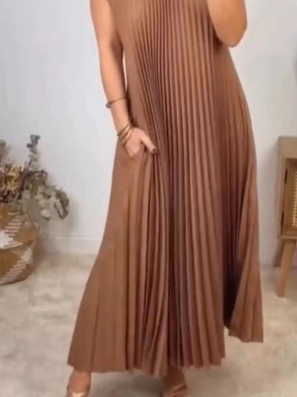 Full Size Pleated Round Neck Maxi Dress Plus Size.