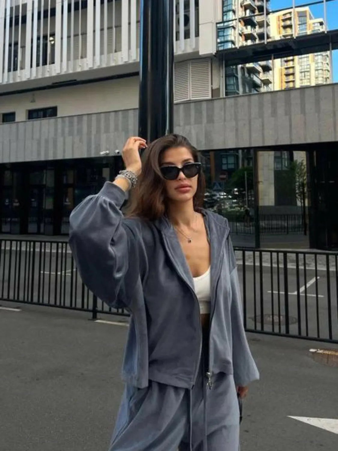 Hooded Jacket and Pants WOMEN Set.