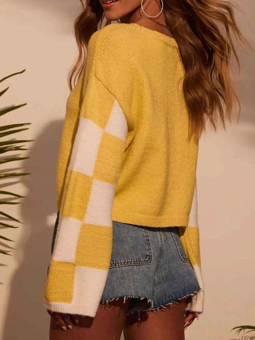 Color Block Long Sleeve Sweater.