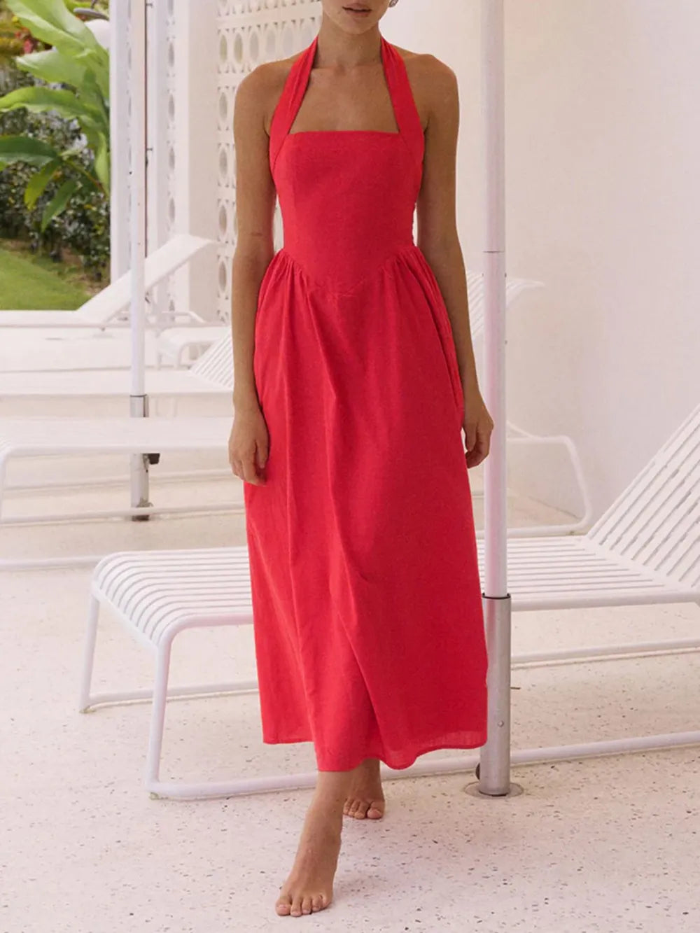 BEAUTIFUL Halter Neck Midi Dress.