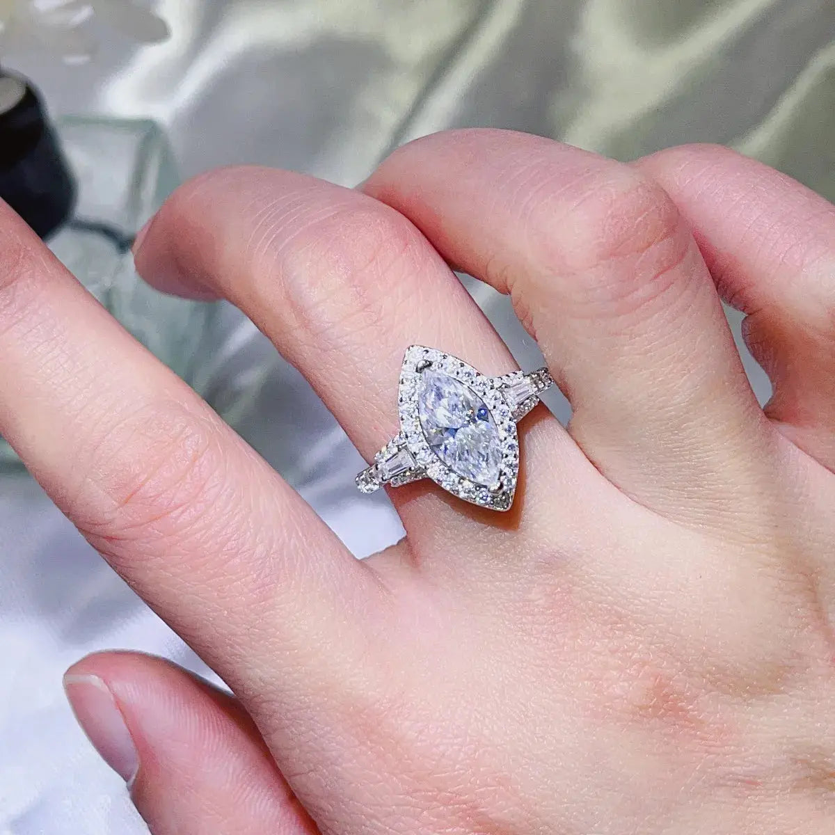 2 Carat Moissanite 925 Sterling Silver Ring.