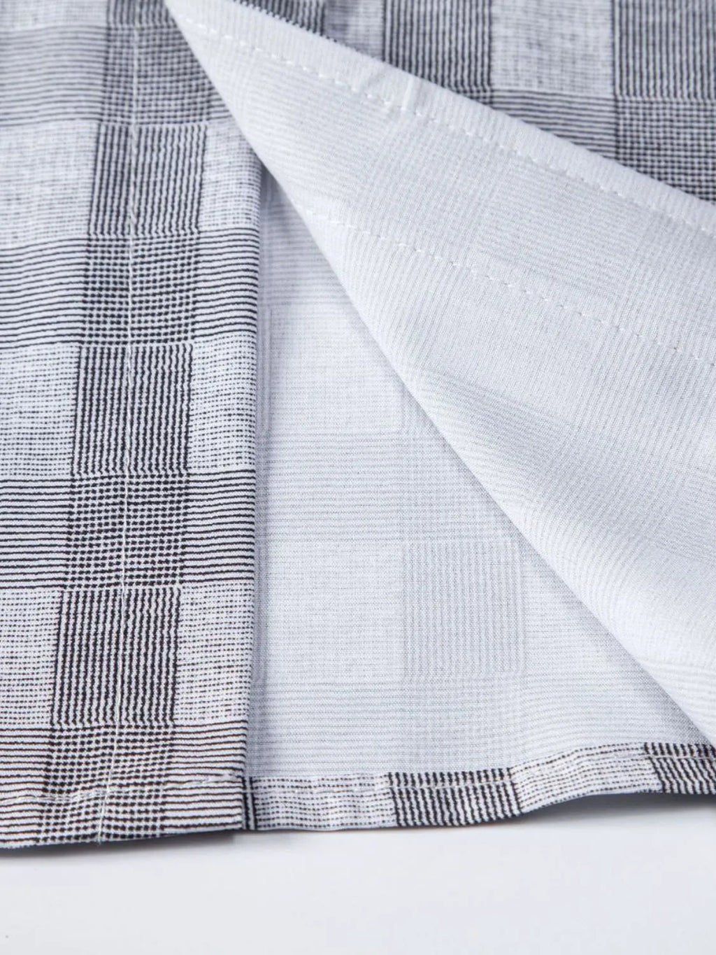 Men's Plus Size Casual Plaid Short Sleeve Button-Down Shirt.