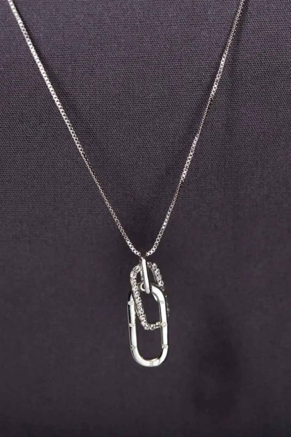 925 Sterling Silver Inland Zircon Necklace.