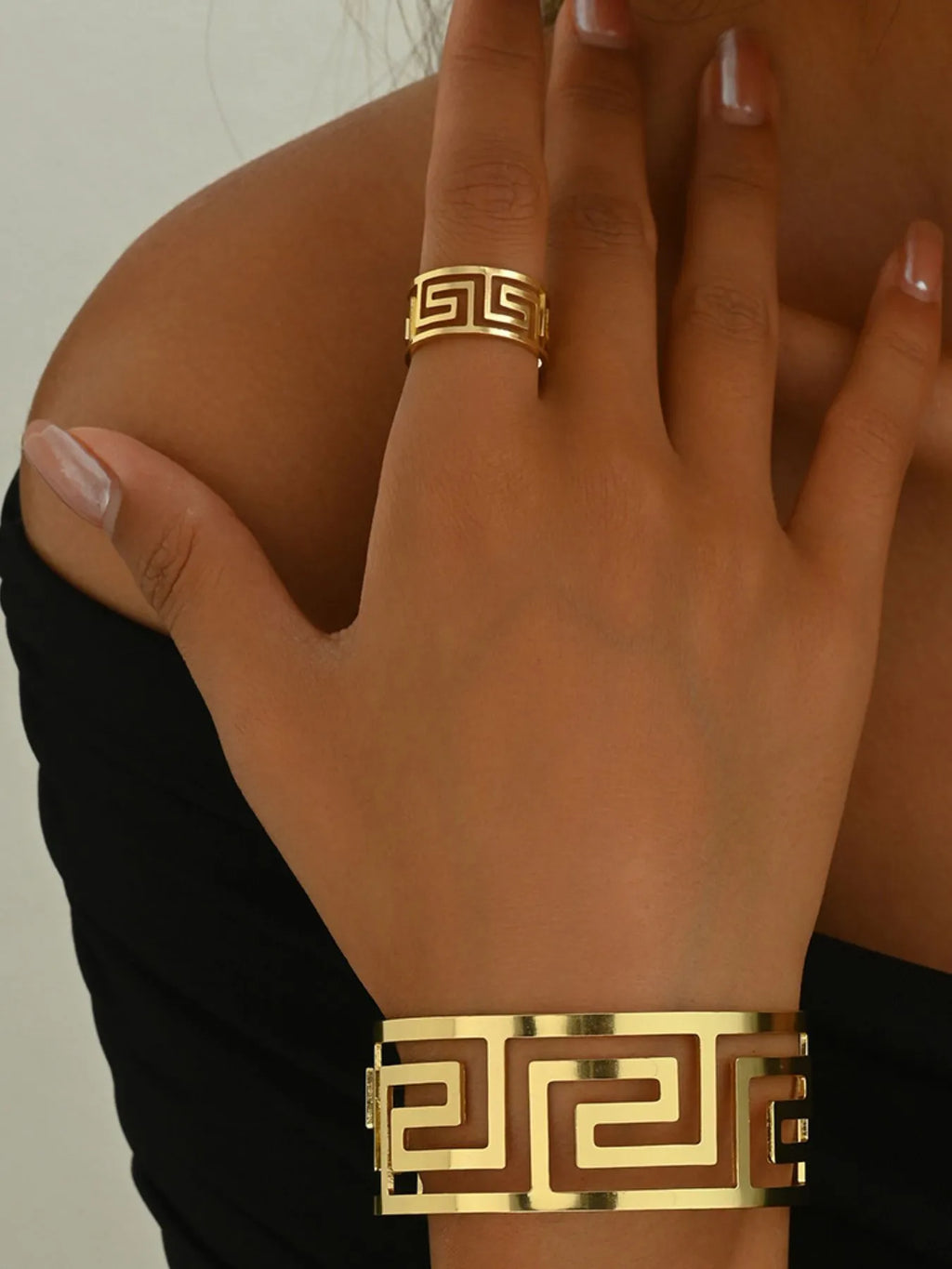 18K Gold-Plated Stainless Steel Geometric Bracelet and Ring Jewelry Set.